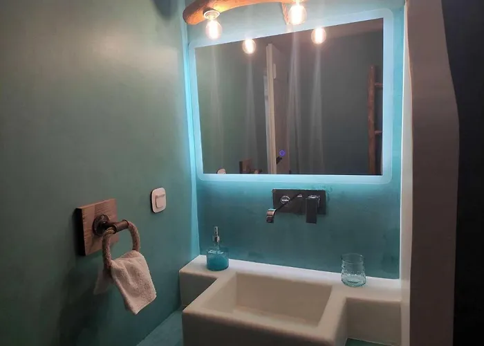 Semesterbostad Apanemo House Agios Nikolaos Kímolos